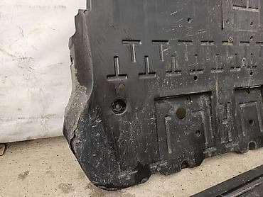 auto delovi alfa: ZASTITA PLASTIKA ISPOD MOTORA ZA FIAT CROMA ZA 2010. GOD — 3