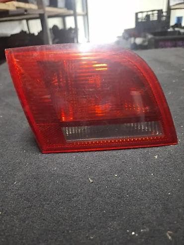 multimedija audi a4 b6: STOP SVETLO. 8 8P4945093 | Stop svetlo — 3