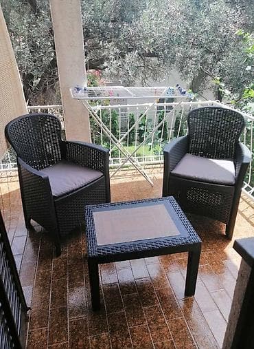 apartment for rent: Sutomore, iznajmljujem apartman i sobe. Sobe sa dva, tri i četiri — 6