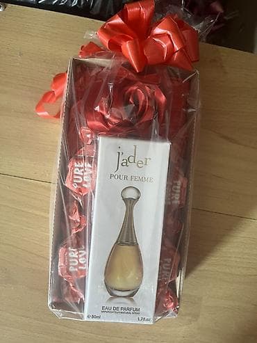 Donji delovi trenerke: Prodajem poklone i svasta nesto za vise informacije javite se u DM — 6