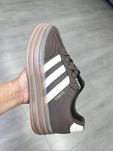 patike zenske replay: Samba Bold
36 do 41 
Cena 3400din — 1