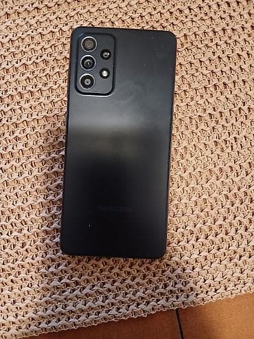 igrice 450: Samsung Galaxy A52s 5G – crni - Ekran: 6.5" Super AMOLED, 120 Hz — 3