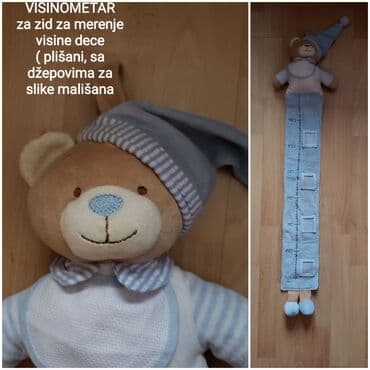 Plišani visinometar sa igračkom mede na vrhu i 4 džepa (prozora) u