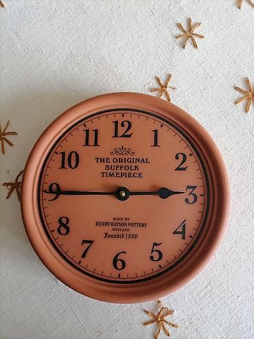 dexy co bicikle za decake: The Original Suffolk Timepiece - Henry Watson Pottery Na prodaju — 1