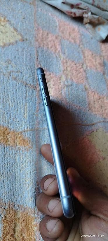 sinsay futrola za laptop: Apple iPhone 11, roza boja - Ekran Liquid Retina HD (LCD) sa Face — 9