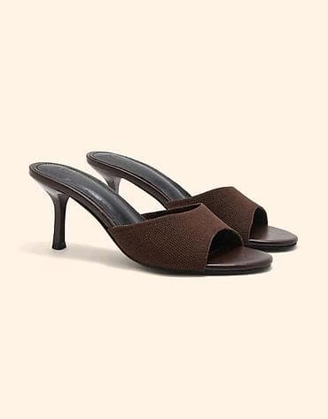 ✨ Dostupne u broju 40
✨ Unutrasnje gaziste 26 cm
1200 rsd 💥 na lalafo.rs ✨ Dostupne u broju 40
✨ Unutrasnje gaziste 26 cm
1200 rsd 💥