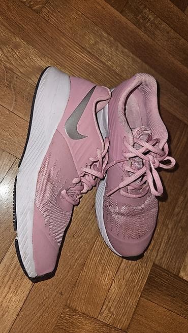 patike svetlece: Nike star runner patike lagane, platnene, kao novo. Jako malo nošene — 2