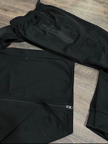 moderni kompleti: 🔥 NIKE TECH SET – AKCIJA DO KRAJA NEDELJE🔥 Cena: 9000 RSD Redovna — 2