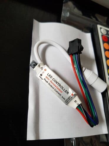 maske za telefon batajnica: Led rgb kontroler Kakrakteristike daljinskog: - Broj tastera: 44 - — 2