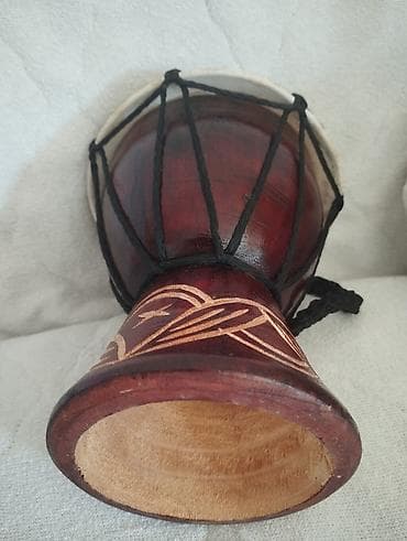 decatlon nis: Tarabuka Mini drvena .djembe bubanj – ručno rađen Odlicna za sviranje — 3