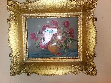 polovne komode: Uokvirena goblenska slika – motiv buketa crvenih ruža u vazi. - — 3