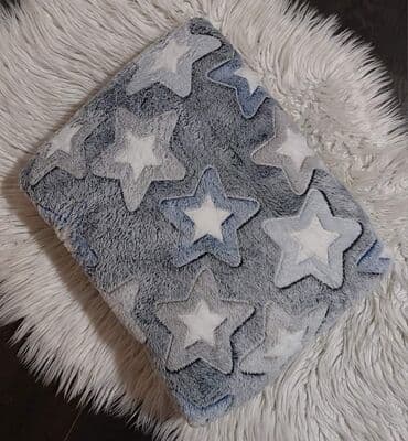 sandale na vezivanje oko noge: 🦄Dečije svetleće ćebe🦄 🦄Dimenzije-150*200 🦄Cena- 2000 din — 5