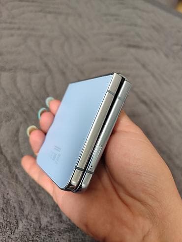 kupujem samsung: Samsun Z Flip 4 8/256 TOP STANJE Telefon je u perfektnom stanju, bez — 3