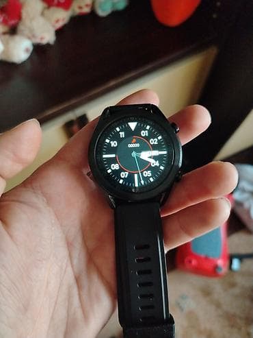 Kancelarijski nameštaj: Set ručnih satova – 4 komada 1) Pametni sat (okrugli ekran, crno — 2