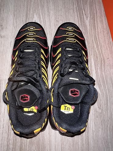 tomy hilfiger sandale: NIKE TN Air Max Plus Black Gold Red br.41 cm 26 NOVO
DM — 7