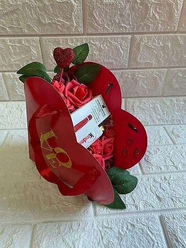 ukrasne jagode: Poklon setovi u dekorativnim kutijama Elegantno aranžirani poklon — 10