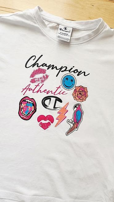 nike dunk low prodaja: Champion dečija majica kratkih rukava, vel 13/14 - Model: grafička — 4