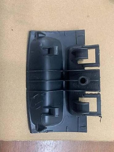 dizalica za auto: KONZOLA ZA VOLKSWAGEN POLO - 6R0868887A | Konzola Polo — 2