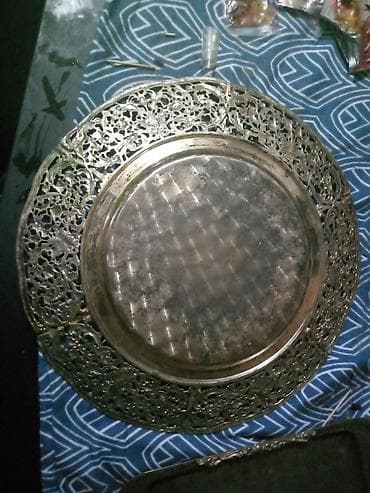 bardak za rakiju: Set ukrasnih poslužavnika – filigranski okrugli tanjiri i pravougaona — 2