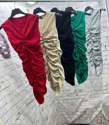 the north face komplet: Haljina: 1600 dinara
2 kom = 2200 dinara — 4