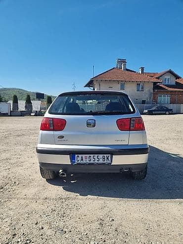 felne ili kapna: Seat Ibiza, petovratni hečbek, srebrna boja. Karoserija i — 9