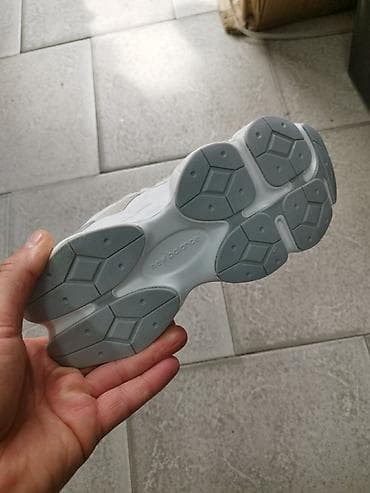 messi patike: 36-41
3.900 — 2