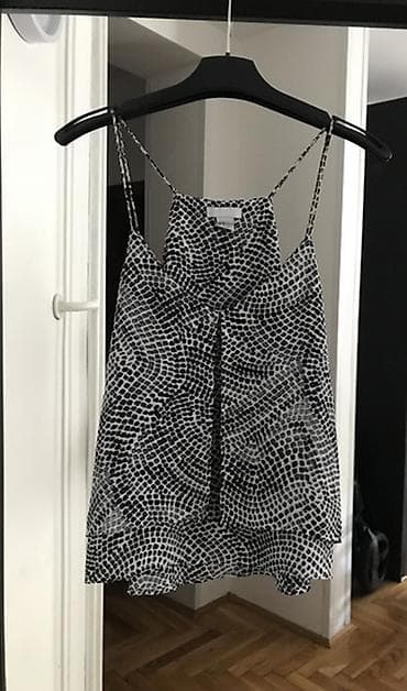 strukirane majice: H&M majica
Velicina 36
Zaista kao nova — 3