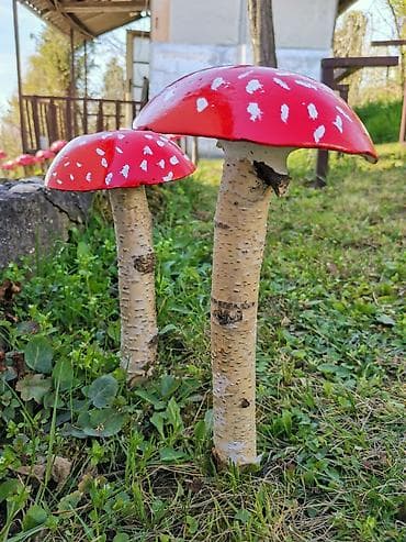 Ukrasne drvene pečurke za baštu i dvorište breza gips farbano na lalafo.rs Ukrasne drvene pečurke za baštu i dvorište breza gips farbano