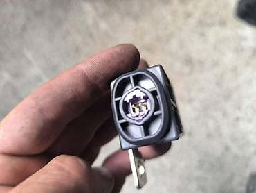 Car Parts: OSIGURAC ZASTITE AKUMULATORA ZA AUDI A6, A7, A8 . | Osigurac — 3