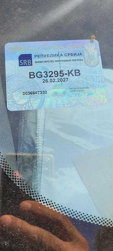 cena zamene kaiša skoda superb 1.6 tdi srbija rsd: Hyundai i30 blue – hečbek, crna boja, beogradske tablice BG 3295-KB — 4