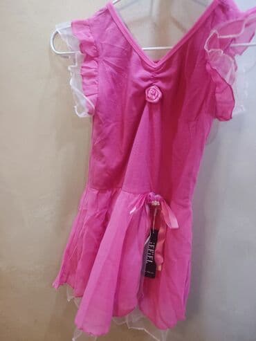 Kostimi za maskenbal: Haljina triko za balet veličina xl koja odgovara za 7-8 godina. Imam — 2