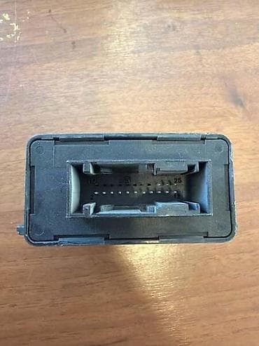 15 r220ng: MODUL ZA NIVELACIJU FAROVA ZA VOLKSWAGEN GOLF 7, TOUAREG - 7P6907357D — 2