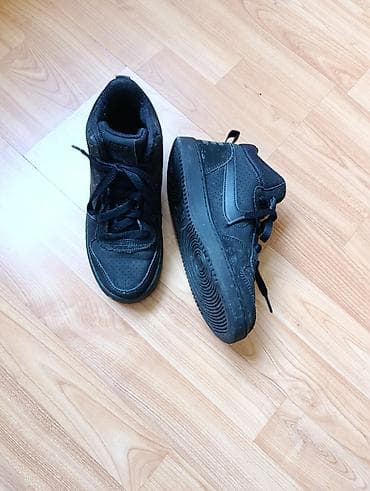 Nike kožne patike – crne, srednje visine (mid) - Model: kožne patike