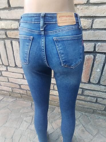 helanke sa stopalom: Fioretto farmerke – veličina S - Model: skinny/uzan kroj, pruža — 5