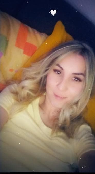 Auto servisi: Usluga: Profesionalno farbanje i stilizovanje kose Opis: - Stručno — 4