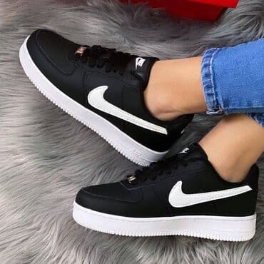nike air force sa crnim znakom: Nike air force patike

Novo
Brojevi 36 do 46

fb Moja Kupovina 1 — 6
