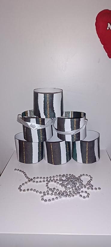 polovan sto: Set ukrasnih cilindričnih kutija – 6 komada 450 din - Dimenzije — 2