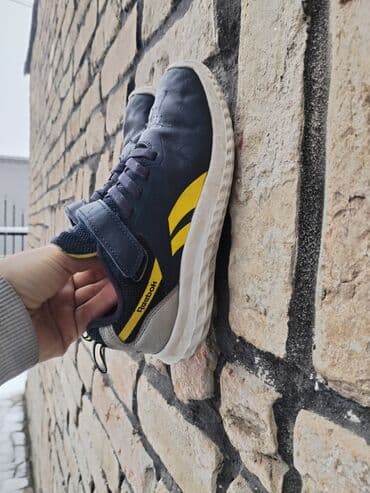 patike 32: Reebok patike za decake br 32 — 1