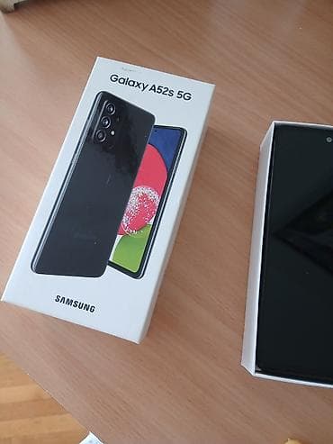 prodajem samsung: Samsung Galaxy A52s 5G – crna boja Ključne karakteristike: - 5G — 1