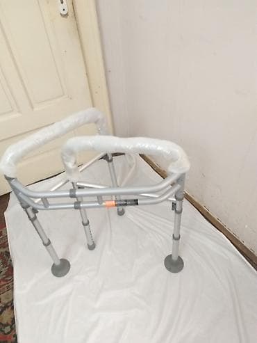 polovne medicinske torbe: Aluminijumska hodalica-setalica bez tockova, doneta iz Svajcarske — 3