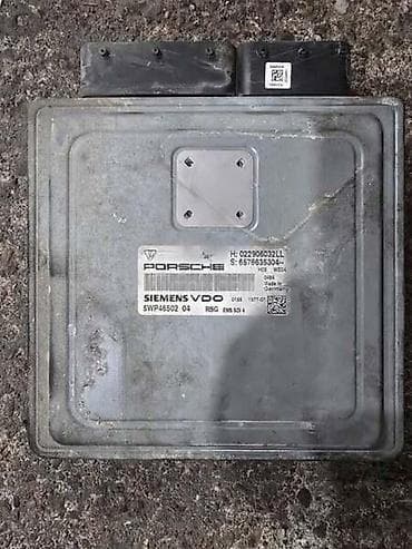 šinska kola: KOMPJUTER MOTORA 4.8 BENZIN ZA PORSCHE CAYENNE OD 2006. DO 2009. GOD — 1