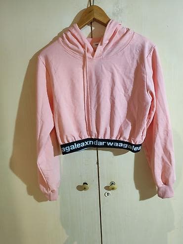 Kratki roze duks s kapuljačom – ebelieve - Model: cropped hoodie -