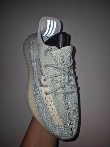 bugati patike: Yezzy lepo odradjene
Urezan boost u djonu
36-48
4000 din
SS🖤 — 2