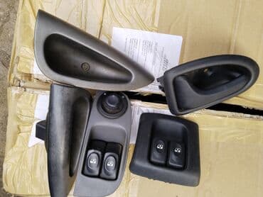 sigurnosni pojasevi za auto cena: U Nišu prodajem delove za Reno Megan 1,6. 16v.2002 godište.Leva,desna — 7