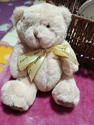 skafander za bebe c a: Poklon korpa za bebu – “Meda” set Šarmantno aranžirana pletena — 6