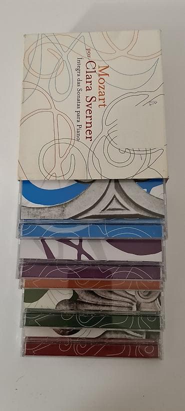 Donji delovi trenerke: ★ Na prodaju kolekcija od komplet 5 kompakt diskova "Mozart por Clara — 1