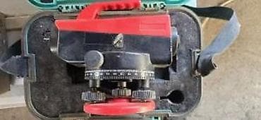 OPTICKI TEODOLIT GEODETSKI INSTRUMENT | Ocuvan u koferu vidi se na — 5