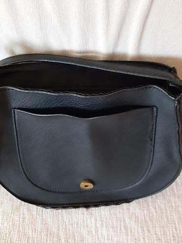 Upaljači i prateća oprema: Torbica brenda Atmosphere, kupljena u Drezdenu. Nosena svega 2 puta — 4