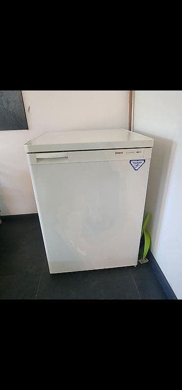 Bosch vertikalni zamrzivač – Economic (serija A3) Zamrzivac BOSCH na lalafo.rs Bosch vertikalni zamrzivač – Economic (serija A3) Zamrzivac BOSCH