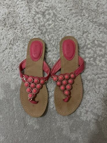 Flip-flops, Alex, 37